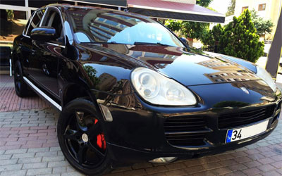 Porsche Cayenne Turbo V8-4.6  (2006)